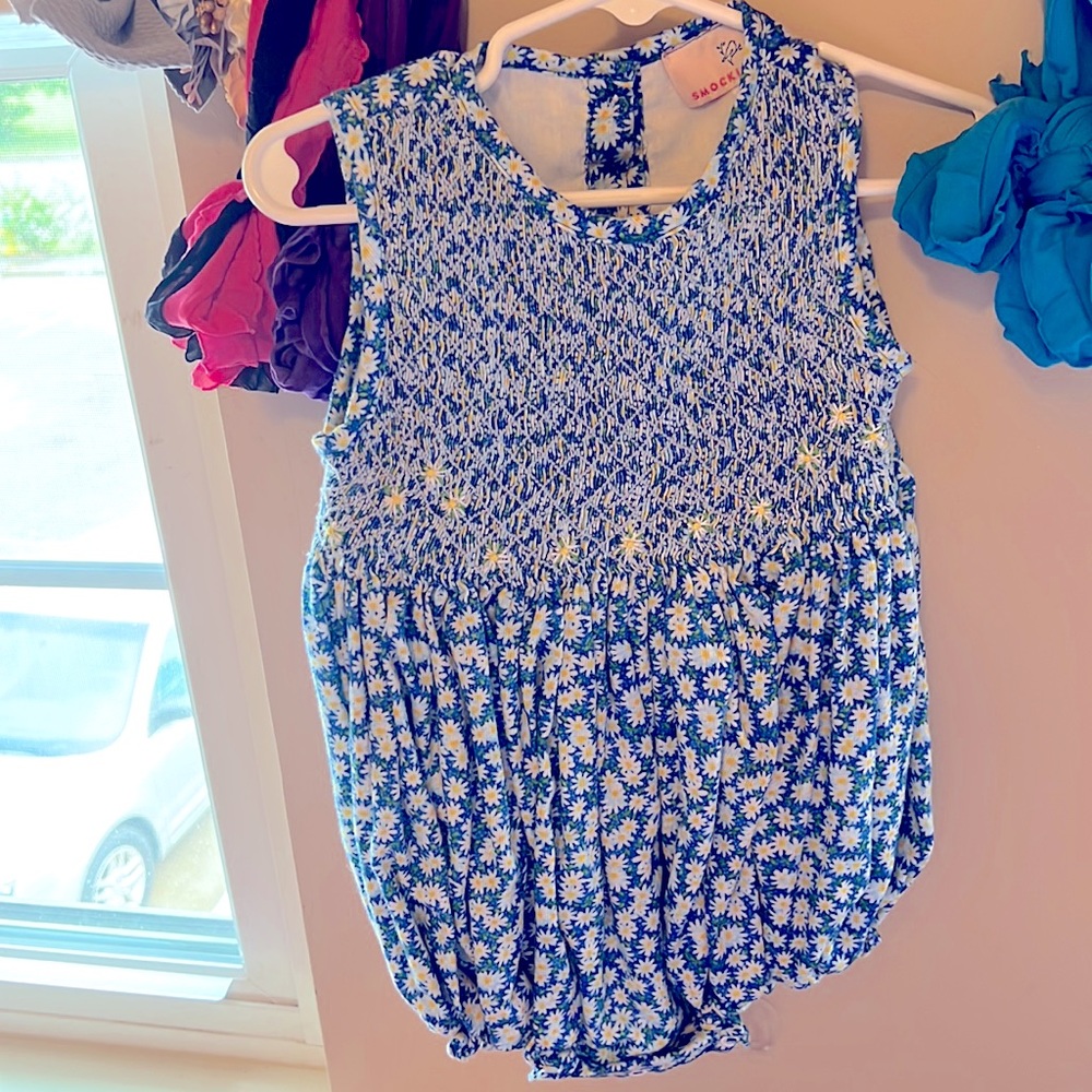 Smockingbird size 2T bubble. Blue w/ daisies.